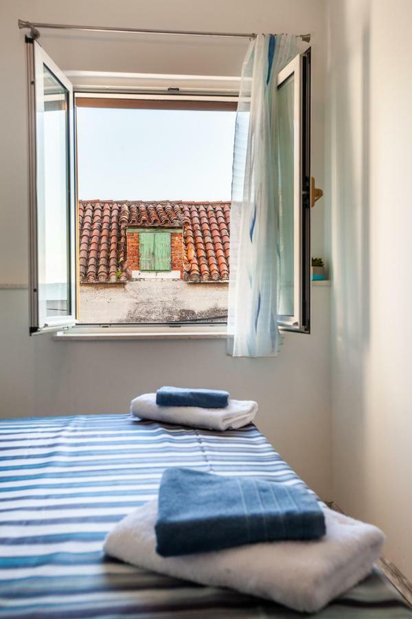 Apartments Mb Kaštela Eksteriør bilde